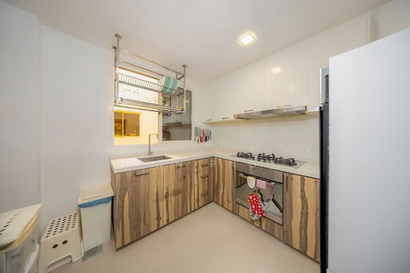 Villa Marina, 37 Jalan Sempadan, 3 Bedrooms, 1,281 sqft, Condominium For Sale, by Png Chin Teck (Ian Png), 500128165 - Kitchen - PropertyGuru.com.sg