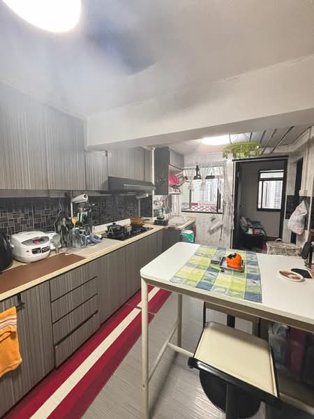 130 Bukit Merah View, 130 Bukit Merah View, 2 Bedrooms, 700 sqft, HDB Flat For Sale, by Waty Zin, 500128166 - Kitchen - PropertyGuru.com.sg