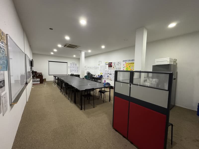 Tan Chong Motor Centre, 911-913 Bukit Timah Road, 630 sqft, Office For Rent, by Joey Ke Liqin, 500128169 - Interior - CommercialGuru.com.sg