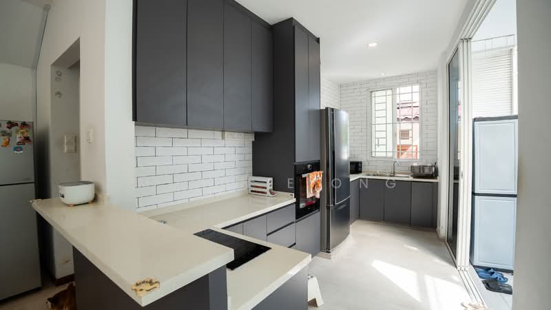 Corner Terrace Near Bartley and Tai Seng MRT, , 5 Bedrooms, 3,000 sqft, Corner Terrace For Sale, by Melanie Ong, 500128171 - Kitchen - PropertyGuru.com.sg