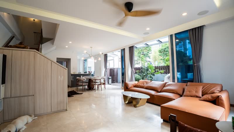 Corner Terrace Near Bartley and Tai Seng MRT, , 5 Bedrooms, 3,000 sqft, Corner Terrace For Sale, by Melanie Ong, 500128171 - Living Room - PropertyGuru.com.sg