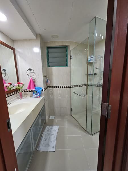 Southaven II, 31 Hindhede Walk, 4 Bedrooms, 1,787 sqft, Condominium For Sale, by Monica Bounaparte, 500128183 - Bathroom - PropertyGuru.com.sg