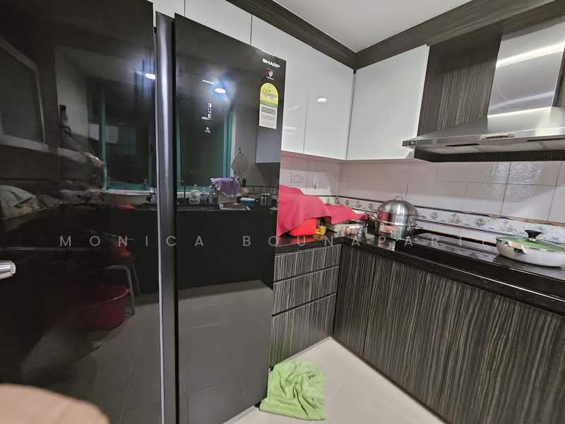 Southaven II, 31 Hindhede Walk, 4 Bedrooms, 1,787 sqft, Condominium For Sale, by Monica Bounaparte, 500128183 - Kitchen - PropertyGuru.com.sg