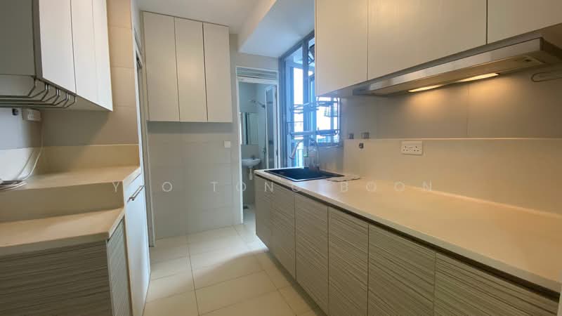 Arc at Tampines, 11 Tampines Avenue 8, 3 Bedrooms, 1,679 sqft, Executive Condominium For Sale, by Yeo Tong Boon, 500128192 - Kitchen - PropertyGuru.com.sg