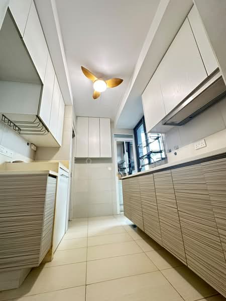 Arc at Tampines, 11 Tampines Avenue 8, 3 Bedrooms, 1,679 sqft, Executive Condominium For Sale, by Yeo Tong Boon, 500128192 - Kitchen - PropertyGuru.com.sg