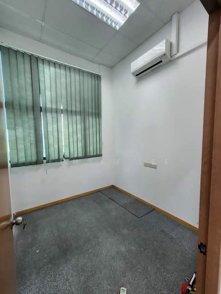 Toh Guan Centre, 21 Toh Guan Road East, 2,433 sqft, Factory / Workshop (B2) For Sale, by Jensen Lee, 500128200 - Interior - CommercialGuru.com.sg
