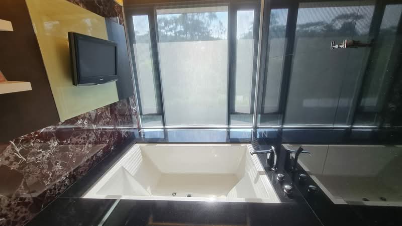 lentor street, Lentor Street, 5 Bedrooms, 5,000 sqft, Semi-Detached House For Sale, by Keith Tan, 500128205 - Bathroom - PropertyGuru.com.sg