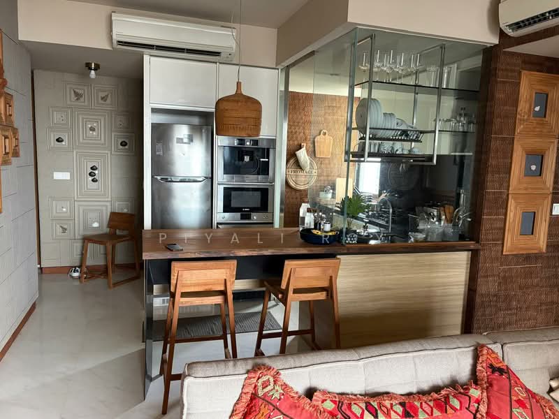 The Shore Residences, 81 Amber Road, 2 Bedrooms, 915 sqft, Condominium For Sale, by Piyali Roy, 500128209 - Kitchen - PropertyGuru.com.sg