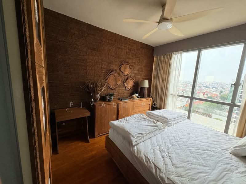 The Shore Residences, 81 Amber Road, 2 Bedrooms, 915 sqft, Condominium For Sale, by Piyali Roy, 500128209 - Bedroom - PropertyGuru.com.sg