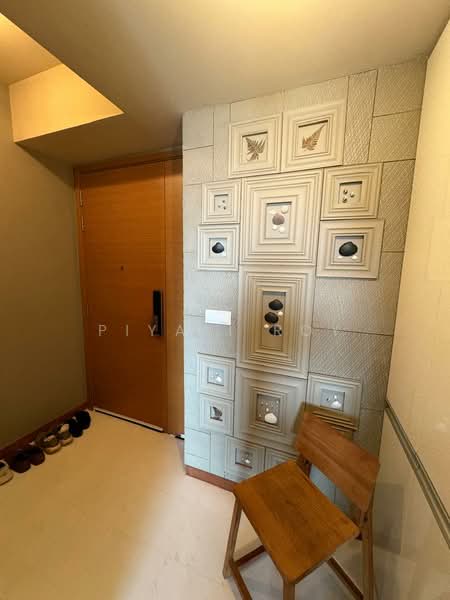 The Shore Residences, 81 Amber Road, 2 Bedrooms, 915 sqft, Condominium For Sale, by Piyali Roy, 500128209 - Entrance - PropertyGuru.com.sg
