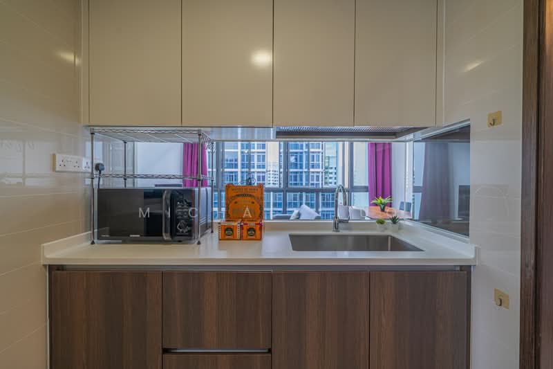 Symphony Suites, 9 Yishun Close, 3 Bedrooms, 915 sqft, Condominium For Sale, by Michael Luo, 500128218 - Kitchen - PropertyGuru.com.sg
