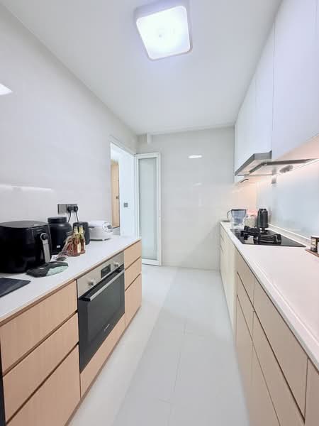 470A Upper Serangoon Crescent, 470A Upper Serangoon Crescent, 3 Bedrooms, 969 sqft, HDB Flat For Rent, by Wendi Sim, 500128237 - Kitchen - PropertyGuru.com.sg