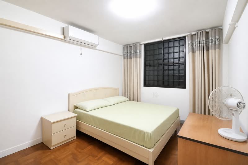 69 Circuit Road, 69 Circuit Road, 2 Bedrooms, 603 sqft, HDB Flat For Sale, by Bee 林美玲, 500128247 - Bedroom - PropertyGuru.com.sg