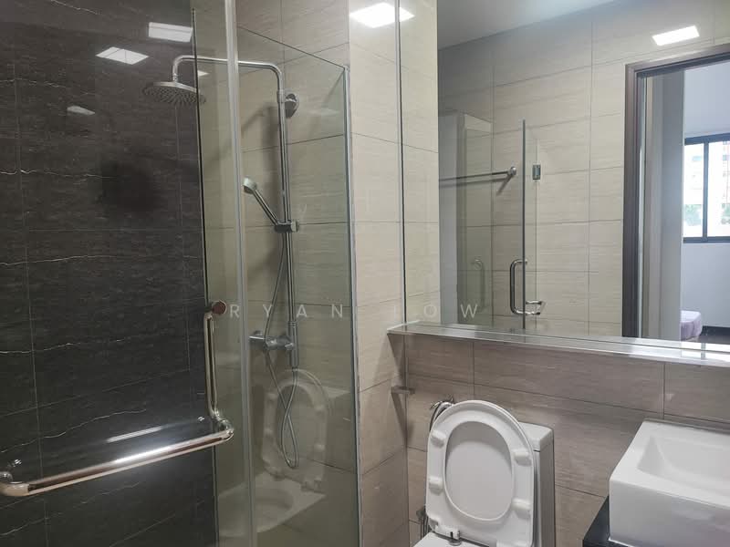 The Promenade @ Pelikat, 183 Jalan Pelikat, 2 Bedrooms, 936 sqft, Condominium For Sale, by Ryan Low, 500128248 - Bathroom - PropertyGuru.com.sg