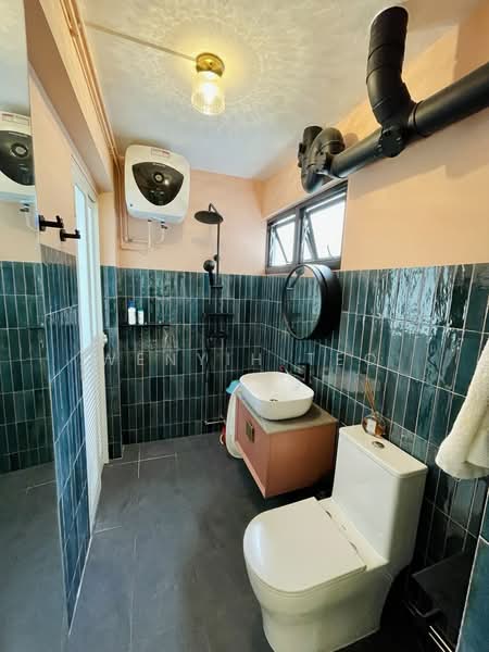50 Hoy Fatt Road, 50 Hoy Fatt Road, 3 Bedrooms, 1,313 sqft, HDB Flat For Rent, by Wenyih Teo, 500128259 - Bathroom - PropertyGuru.com.sg