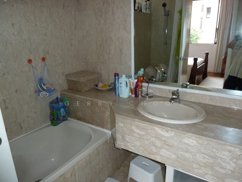 Sommerville Park, 99 Farrer Drive, 3 Bedrooms, 2,325 sqft, Condominium For Rent, by Gerry Choo, 500128267 - Bathroom - PropertyGuru.com.sg