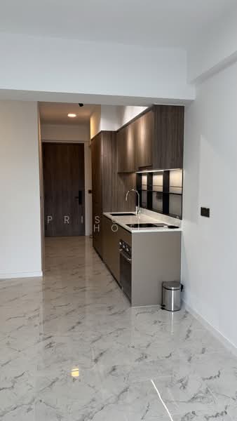 Sceneca Residence, 26 Tanah Merah Kechil Link, 1 Bedroom, 538 sqft, Condominium For Rent, by Priscilla Hoe, 500128268 - Compact & high functionality kitchen - PropertyGuru.com.sg