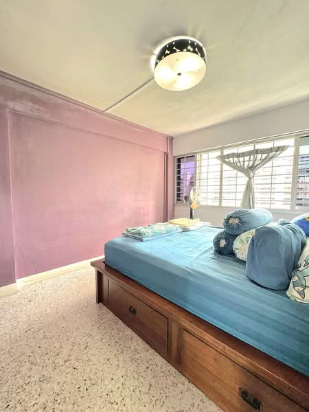 219 Lorong 8 Toa Payoh, 219 Lorong 8 Toa Payoh, 3 Bedrooms, 882 sqft, HDB Flat For Sale, by Josephine Chia, 500128295 - Master Bedroom - PropertyGuru.com.sg