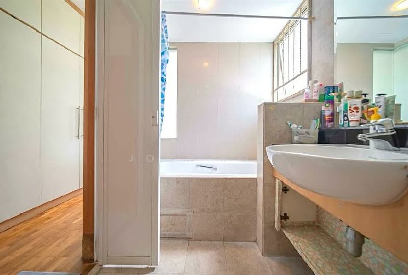 Lilydale, 550 Yishun Ave 6, 3 Bedrooms, 1,195 sqft, Condominium For Sale, by John Koh, 500128307 - Bathroom - PropertyGuru.com.sg