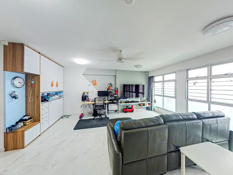 422A Northshore Drive, 422A Northshore Drive, 3 Bedrooms, 1,216 sqft, HDB Flat For Sale, by Grace  LIONG 梁礜從, 500128316 - Living Room - PropertyGuru.com.sg