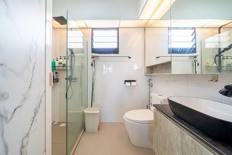 468A Bukit Batok West Avenue 9, 468A Bukit Batok West Avenue 9, 3 Bedrooms, 1,001 sqft, HDB Flat For Sale, by Emeline Cheng, 500128324 - Bathroom - PropertyGuru.com.sg