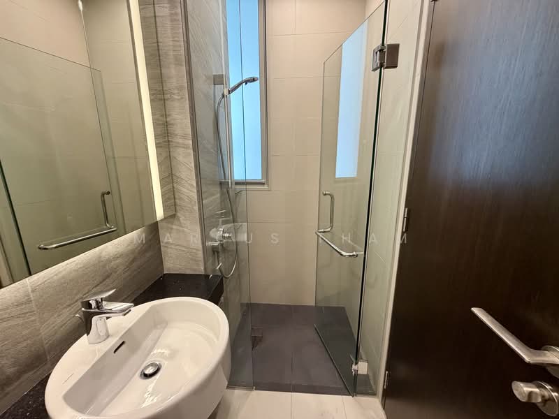 Kallang Riverside, 51 Kampong Bugis, 2 Bedrooms, 1,001 sqft, Condominium For Rent, by Marcus Tham, 500128327 - Bathroom - PropertyGuru.com.sg