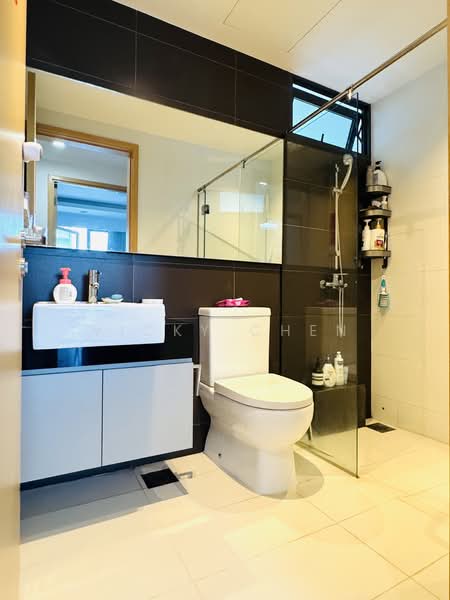 Esparina Residences, 115 Compassvale Bow, 3 Bedrooms, 1,066 sqft, Executive Condominium For Sale, by Vicky Chen, 500128330 - Bathroom - PropertyGuru.com.sg