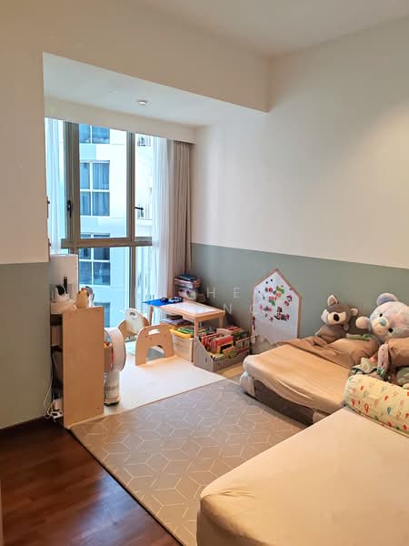 Sea Horizon, 1 Pasir Ris Rise, 4 Bedrooms, 1,335 sqft, Executive Condominium For Sale, by Esther Whong, 500128341 - Bedroom - PropertyGuru.com.sg