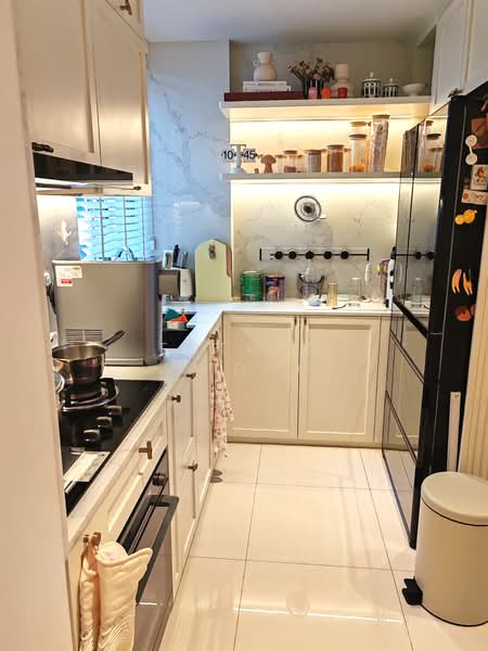 Sea Horizon, 1 Pasir Ris Rise, 4 Bedrooms, 1,335 sqft, Executive Condominium For Sale, by Esther Whong, 500128341 - Kitchen - PropertyGuru.com.sg