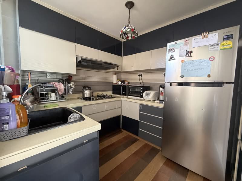 Symphony Heights, 41 Hume Avenue, 2 Bedrooms, 926 sqft, Condominium For Sale, by Melody Azyliae Chiam, 500128346 - Kitchen - PropertyGuru.com.sg