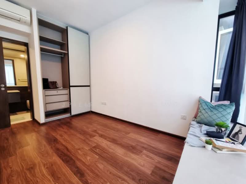 D'Nest, 131 Pasir Ris Grove, 2 Bedrooms, 753 sqft, Condominium For Sale, by Perry Siow, 500128349 - Bedroom - PropertyGuru.com.sg