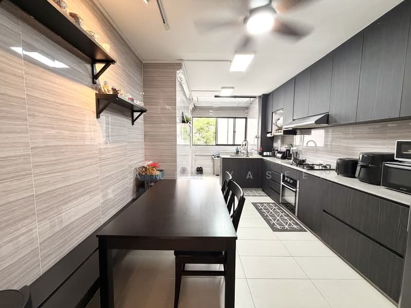 899A Tampines Street 81, 899A Tampines Street 81, 2 Bedrooms, 797 sqft, HDB Flat For Sale, by Mohamed Yaseen, 500128355 - Kitchen - PropertyGuru.com.sg