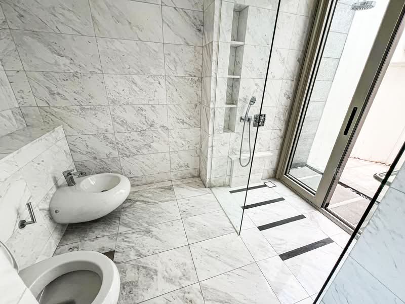 The Coast at Sentosa Cove, 276 Ocean Drive, 5 Bedrooms, 4,596 sqft, Condominium For Sale, by Grace  LIONG 梁礜從, 500128367 - Bathroom - PropertyGuru.com.sg