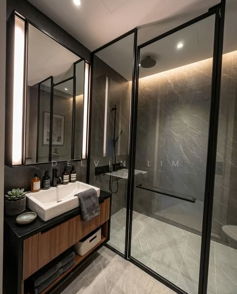 Petit Jervois, 33 Jervois Road, 2 Bedrooms, 1,001 sqft, Condominium For Rent, by Delvin Lim, 500128372 - Bathroom - PropertyGuru.com.sg