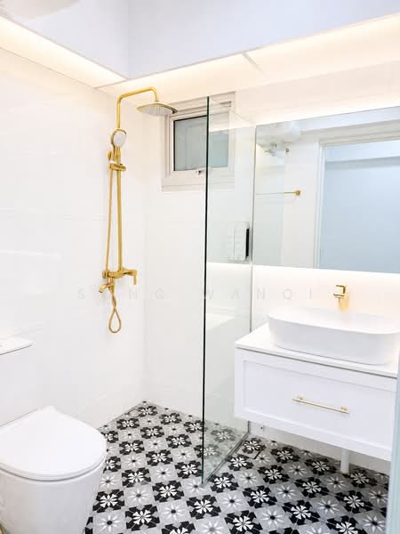 422B Northshore Dr, 422B Northshore Dr, 3 Bedrooms, 1,216 sqft, HDB Flat For Sale, by Song Wanqi, 500128375 - Bathroom - PropertyGuru.com.sg