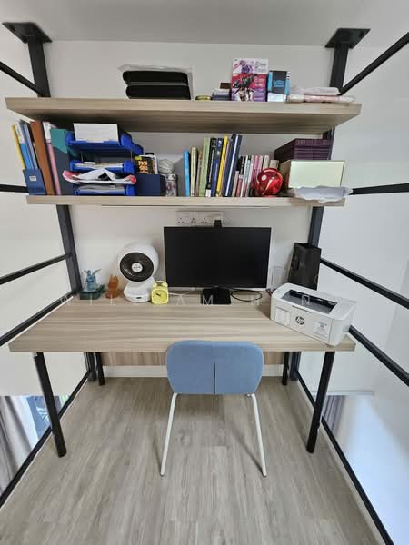 Lake Grande, 2 Jurong Lake Link, 2 Bedrooms, 818 sqft, Condominium For Sale, by William Heng, 500128378 - Study - PropertyGuru.com.sg