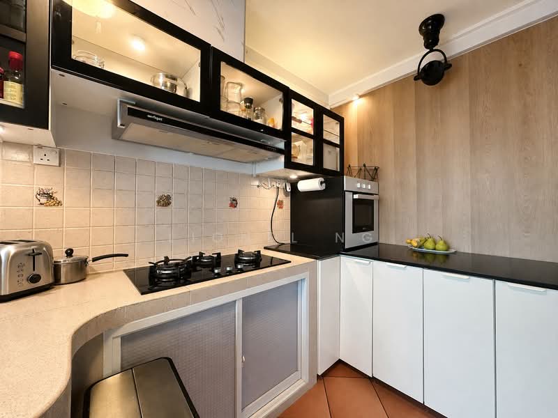 522 Hougang Avenue 6, 522 Hougang Avenue 6, 4 Bedrooms, 1,561 sqft, HDB Flat For Sale, by Lionel Ng, 500128388 - Kitchen - PropertyGuru.com.sg