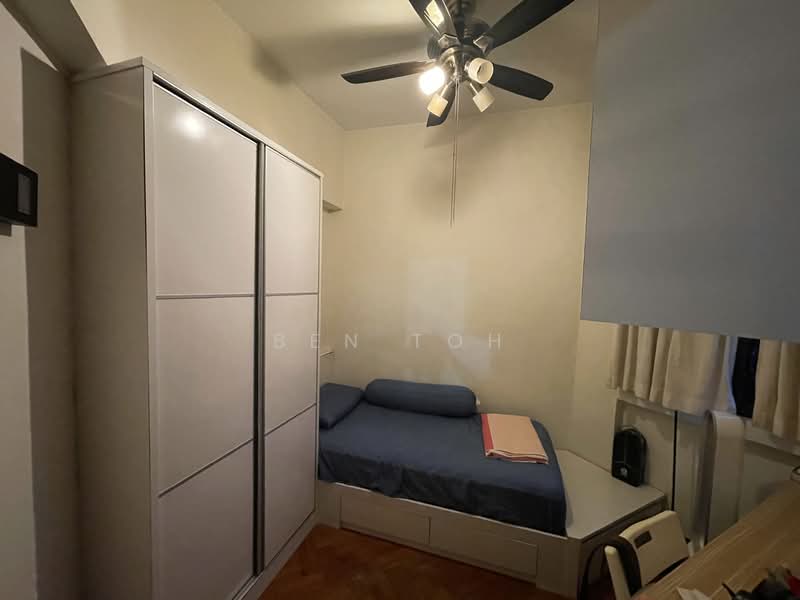 Parc Oasis, 35 Jurong East Avenue 1, 3 Bedrooms, 1,227 sqft, Condominium For Sale, by Ben Toh, 500128389 - Bedroom - PropertyGuru.com.sg