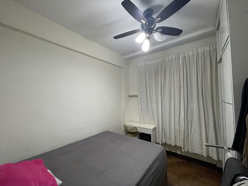 Parc Oasis, 35 Jurong East Avenue 1, 3 Bedrooms, 1,227 sqft, Condominium For Sale, by Ben Toh, 500128389 - Bedroom - PropertyGuru.com.sg