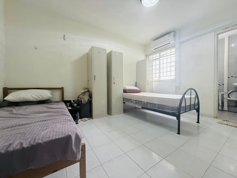 Room 1 (Master Bedroom)