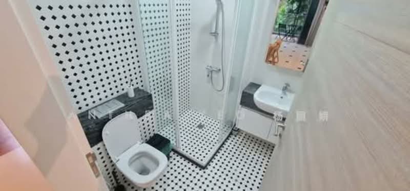 Sophia Hills, 15 Mount Sophia, 2 Bedrooms, 700 sqft, Condominium For Rent, by Anthea Yeo 杨丽娇, 500128431 - Bathroom - PropertyGuru.com.sg