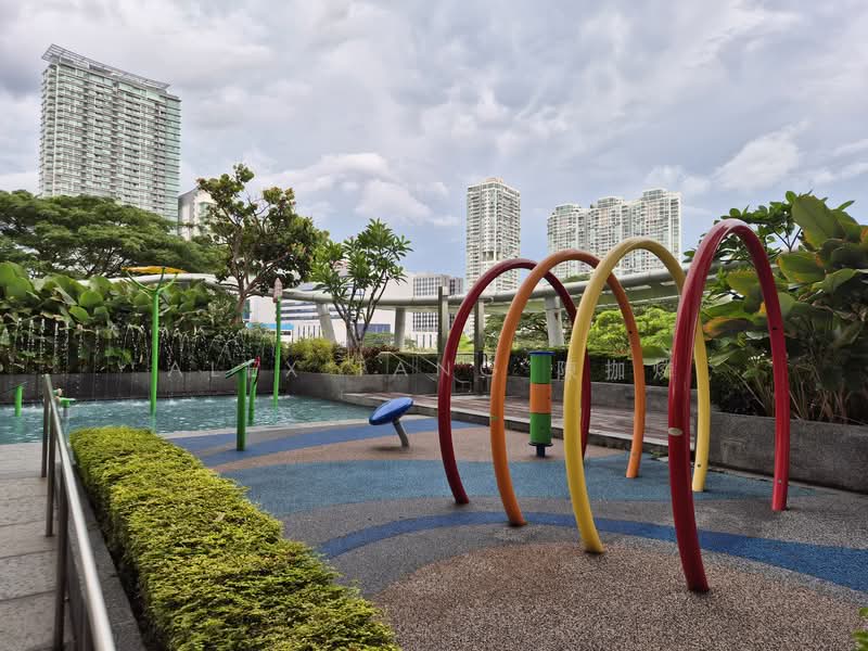 Kallang Riverside, 51 Kampong Bugis, 2 Bedrooms, 1,001 sqft, Condominium For Sale, by Alex Tang 陳拁燐, 500128433 - Exterior - PropertyGuru.com.sg