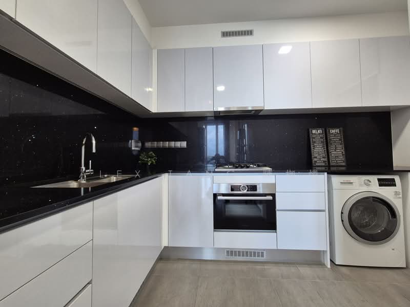 Kallang Riverside, 51 Kampong Bugis, 2 Bedrooms, 1,001 sqft, Condominium For Sale, by Alex Tang 陳拁燐, 500128433 - Kitchen - PropertyGuru.com.sg