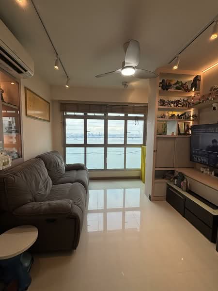 421A Northshore Drive, 421A Northshore Drive, 2 Bedrooms, 732 sqft, HDB Flat For Sale, by Yenn Ni, 500128440 - Living Room - PropertyGuru.com.sg