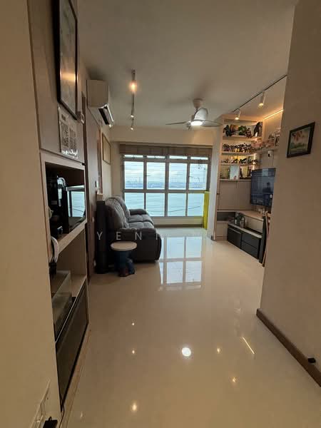 421A Northshore Drive, 421A Northshore Drive, 2 Bedrooms, 732 sqft, HDB Flat For Sale, by Yenn Ni, 500128440 - Living Room - PropertyGuru.com.sg