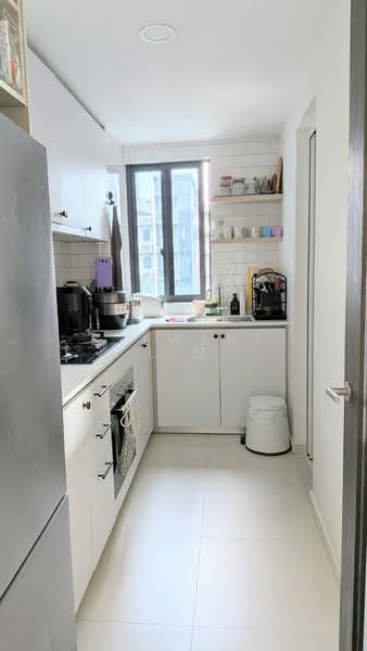Lake Grande, 6 Jurong Lake Link, 3 Bedrooms, 926 sqft, Condominium For Rent, by Stewart Lim, 500128450 - Kitchen - PropertyGuru.com.sg
