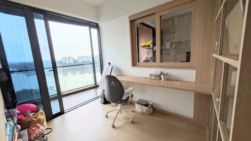 Lake Grande, 6 Jurong Lake Link, 3 Bedrooms, 926 sqft, Condominium For Rent, by Stewart Lim, 500128450 - Study - PropertyGuru.com.sg