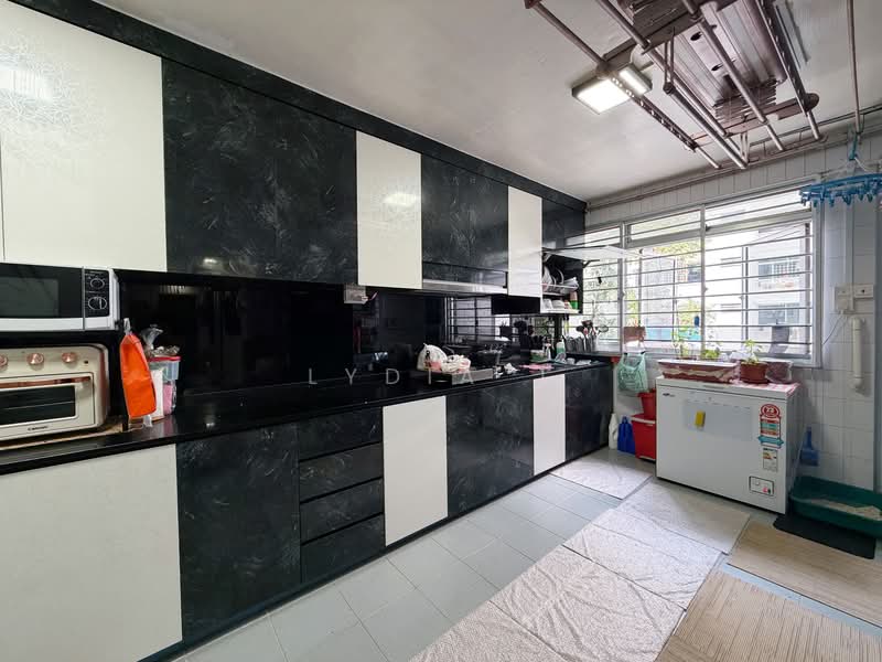 880 Yishun Street 81, 880 Yishun Street 81, 3 Bedrooms, 1,119 sqft, HDB Flat For Sale, by Lydia J, 500128457 - Kitchen - PropertyGuru.com.sg