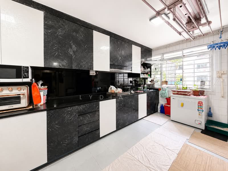 880 Yishun Street 81, 880 Yishun Street 81, 3 Bedrooms, 1,119 sqft, HDB Flat For Sale, by Lydia J, 500128457 - Kitchen - PropertyGuru.com.sg