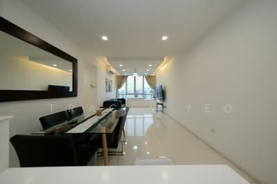 For Sale - The Quartz